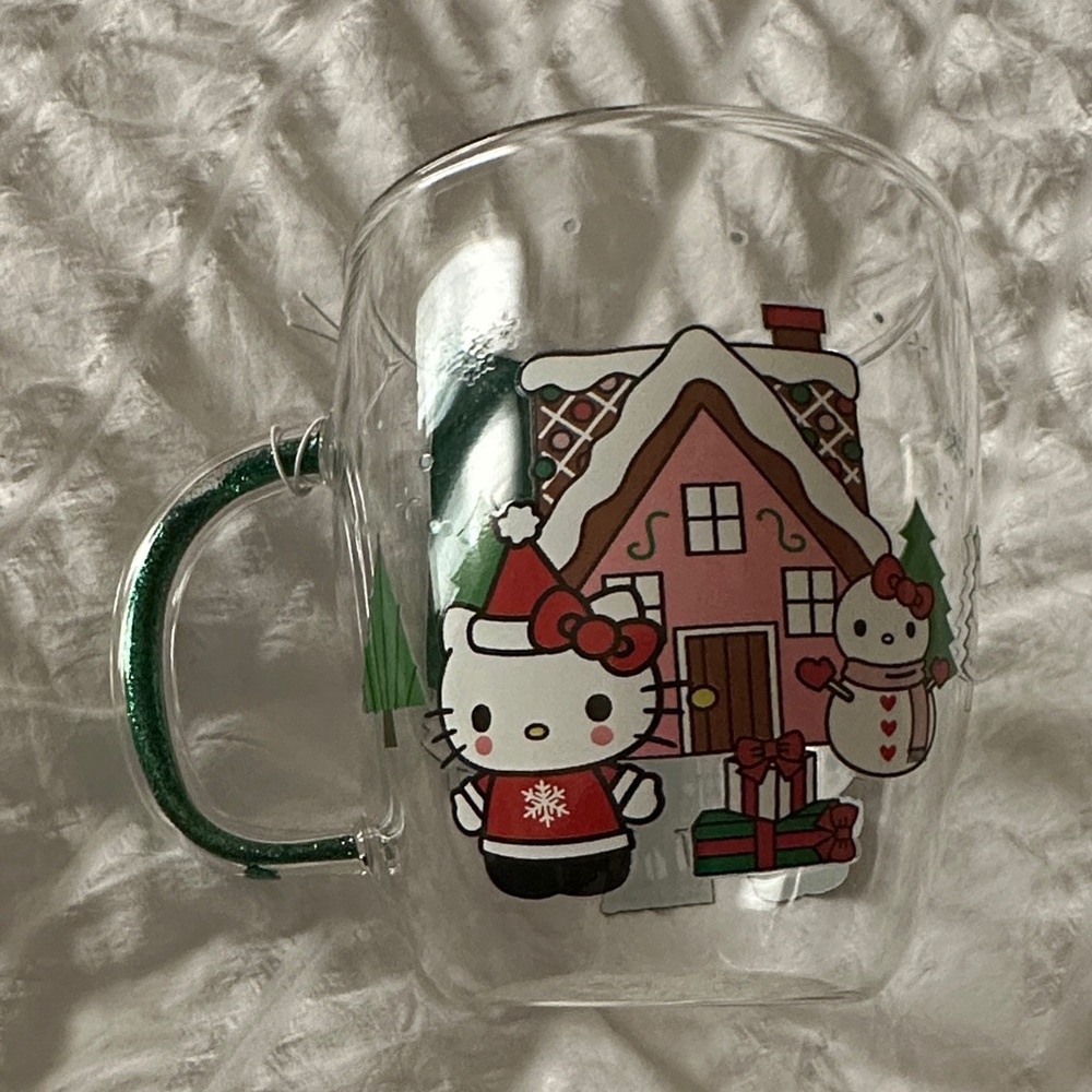Hello Kitty Festive Mug with Green Handle